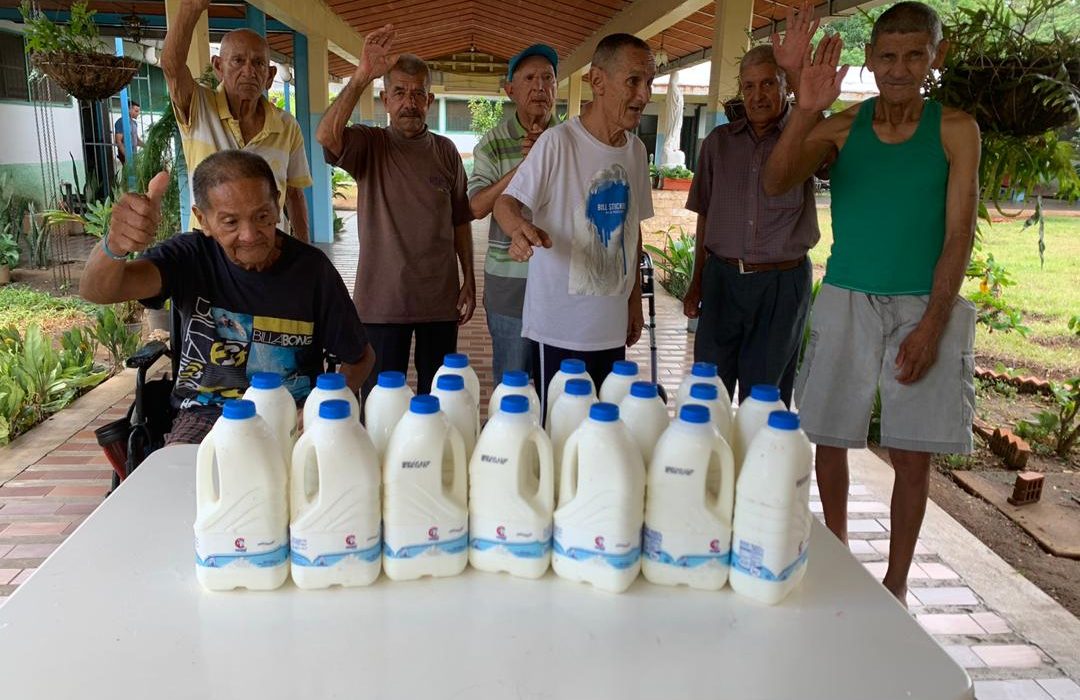 Hesperia World Trade Center Valencia e Inlaca Entregaron Donativo de Leche y Pasta a Fundase