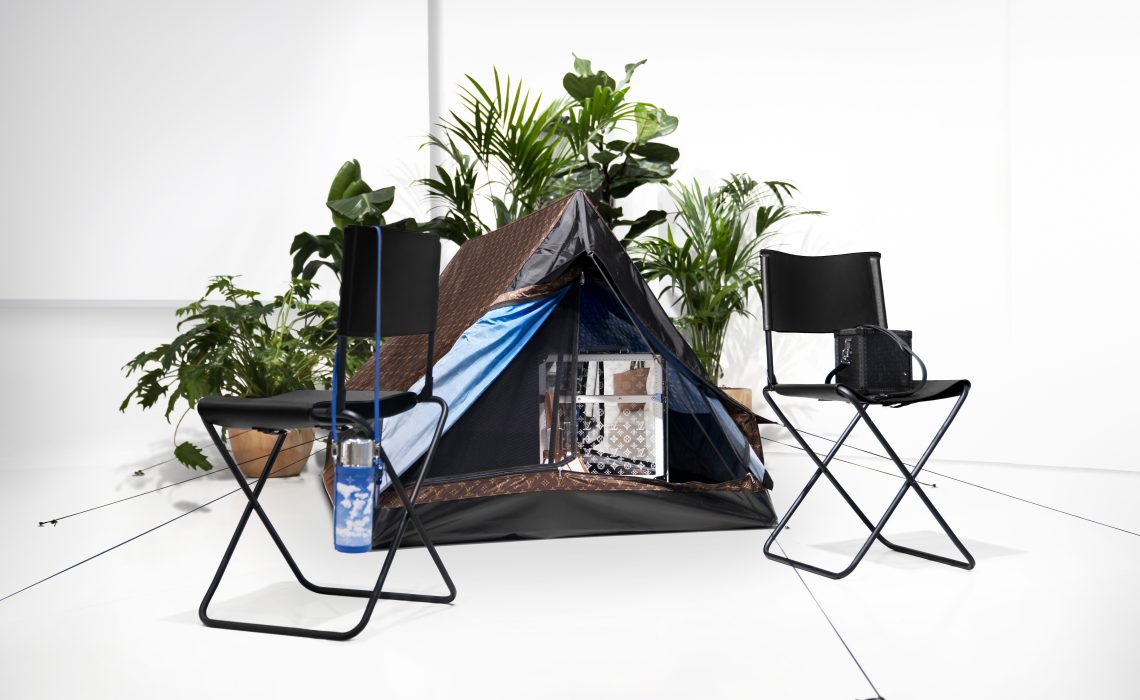 Louis Vuitton y El Arte de Viajar: La Legendaria Maison Francesa Presenta su Backpack Trunk