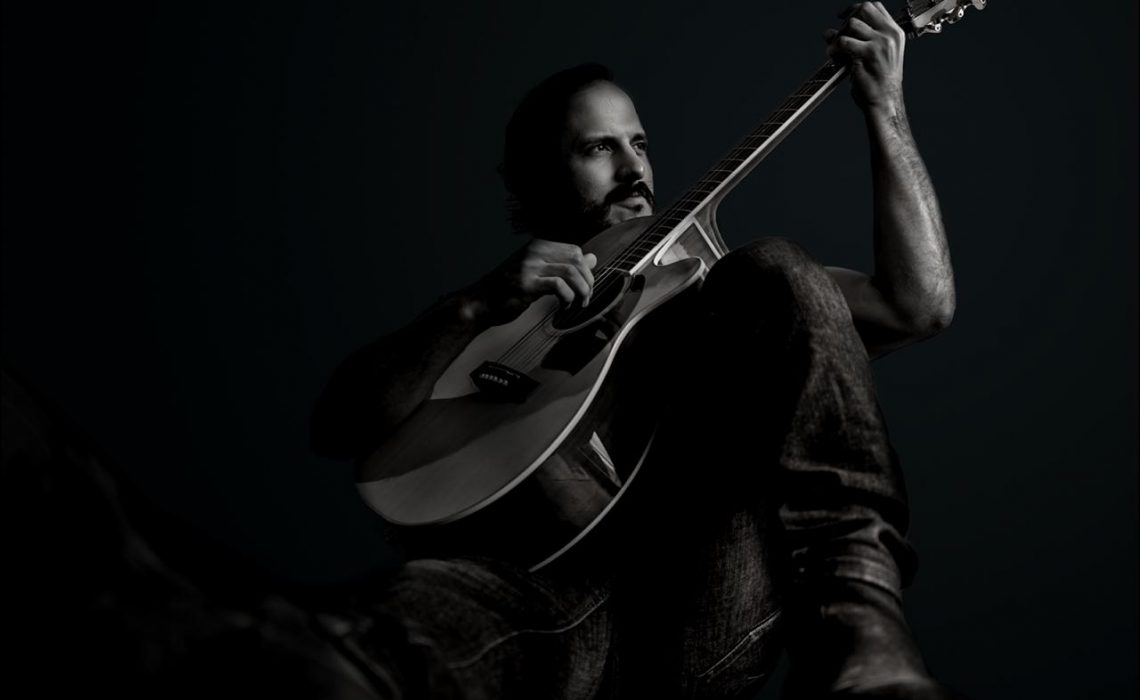 Luego de Vivir un Idilio Llega Enrique Piña con su Nuevo EP “Exilio”