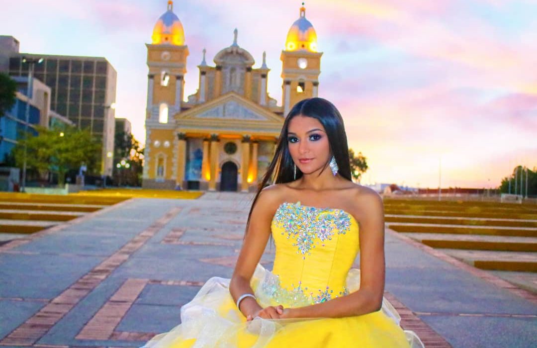 Edimar Tirajara Entregó la Corona del PreTeen Model World