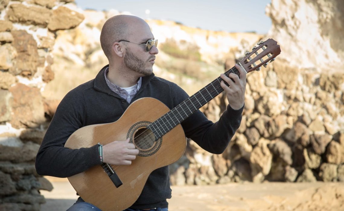 Adrián Cobos: Del Flamenco a la Globalización de su Música