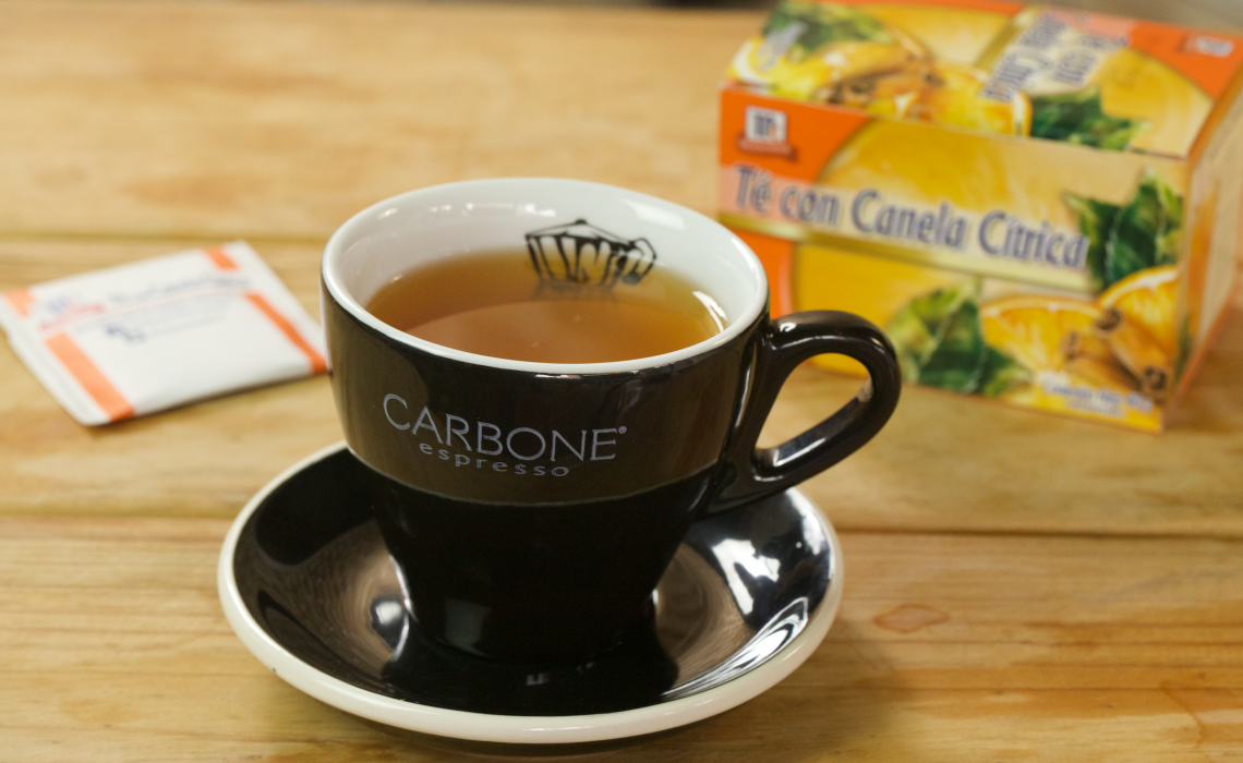 Una Deliciosa y Estimulante Alianza Llega a las Esquinas Carbone: Mocktails de Té e Infusiones McCormick