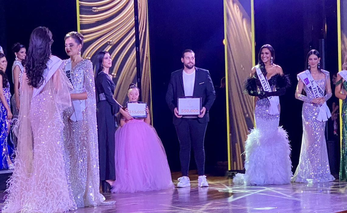 Gabriela Villegas Logró el Título de “Reina del Mundo Venezuela” en su Primera Edición