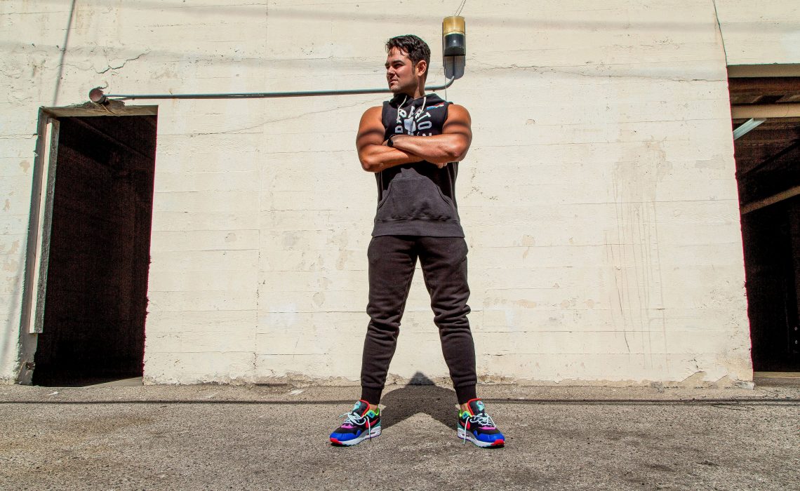 Adrian Vera Revela su Lado Salvaje en su Nueva Canción “The Heat”