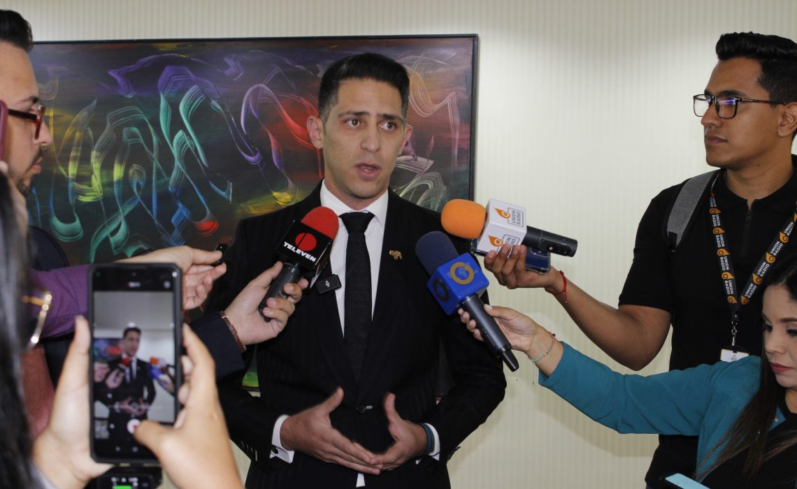 Asociación Textil Venezolana a la Expectativa de los Aranceles a la Importación