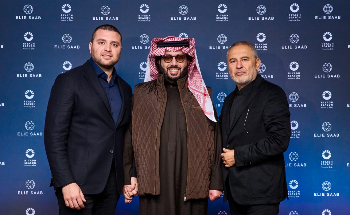 La temporada de Riad 2024 Lleva a los Visitantes a un Viaje Único en el Mundo de la Moda con el Diseñador Internacional Elie Saab