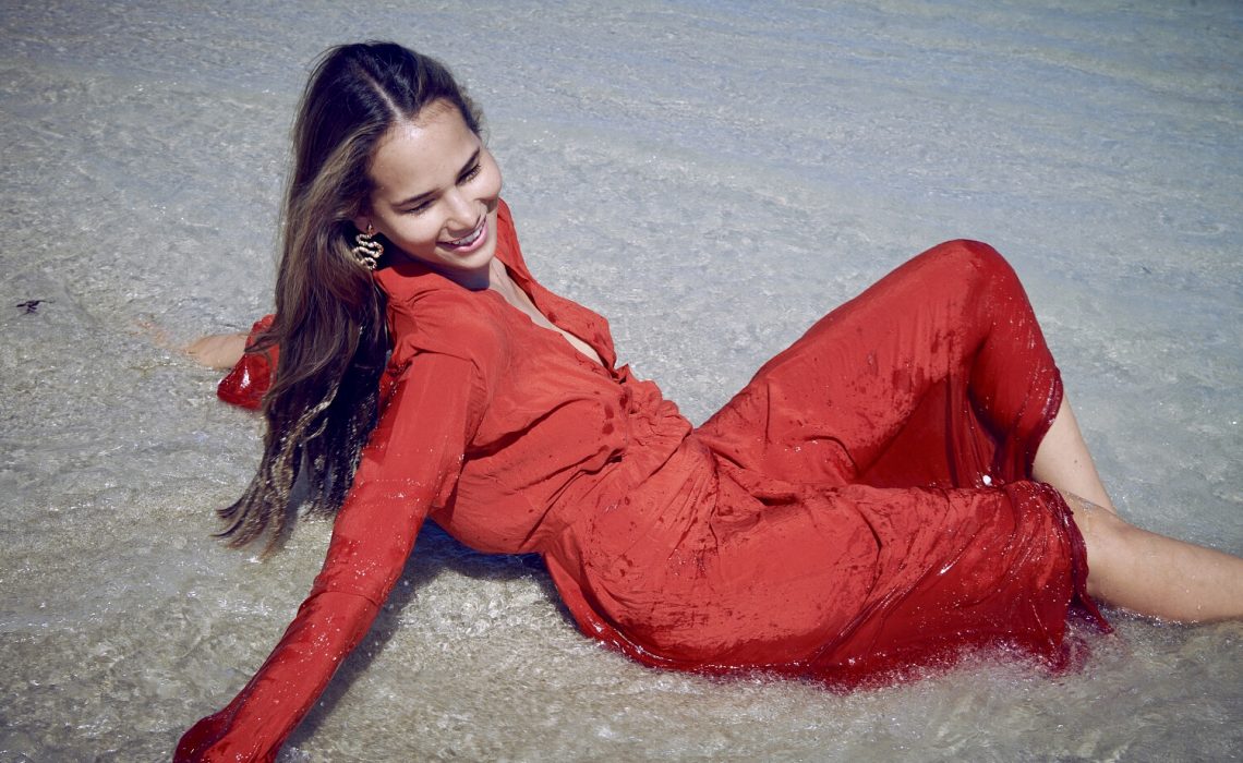 Mari Paz se consolida como ícono de la moda y belleza en Estados Unidos