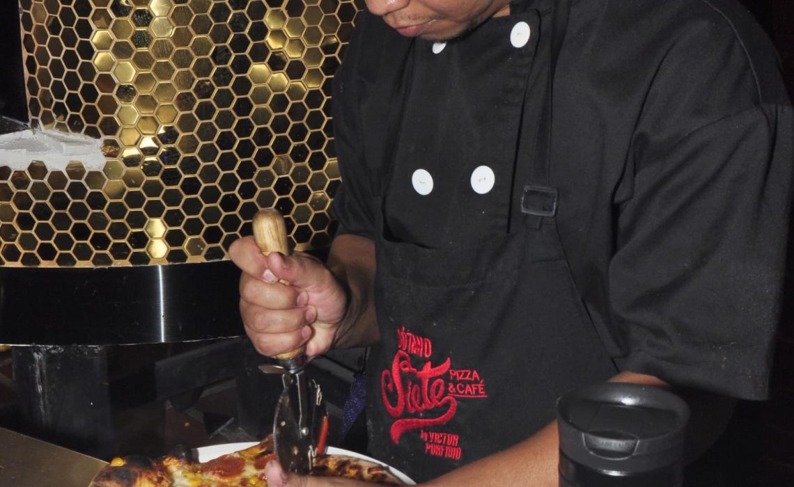 Víctor Porfidio inauguró la sexta sede de “Sótano Siete”