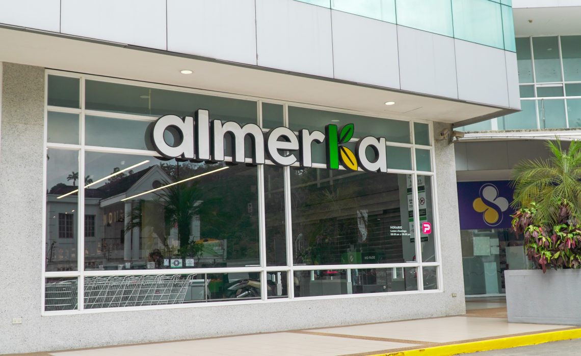 Almerka: El supermercado cool de La Lagunita