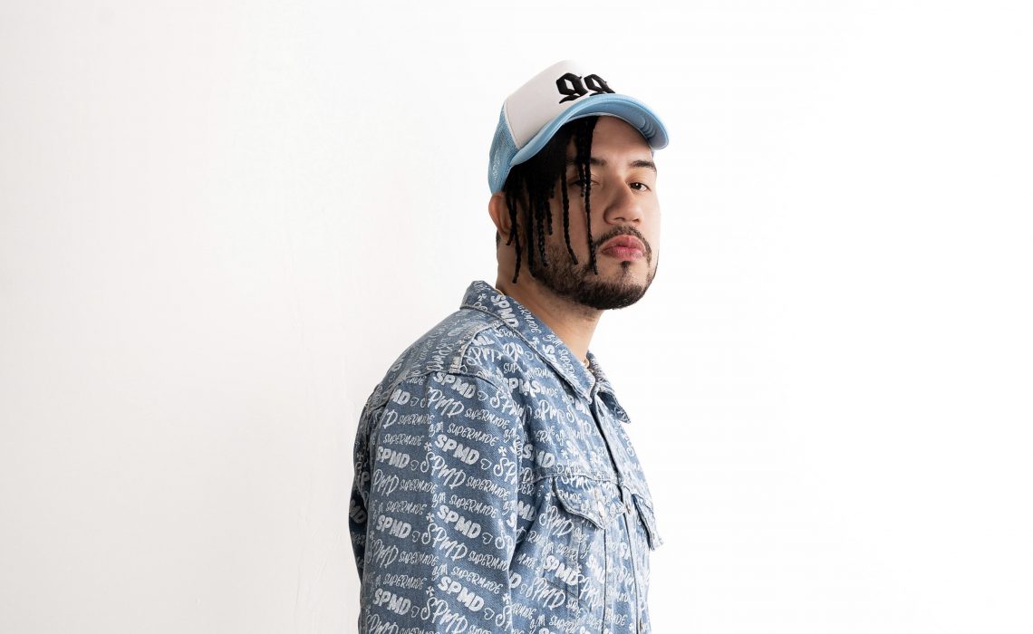 Reggi “El Auténtico” rinde homenaje a las chicas venezolanas con su Afrobeat “Naturola”