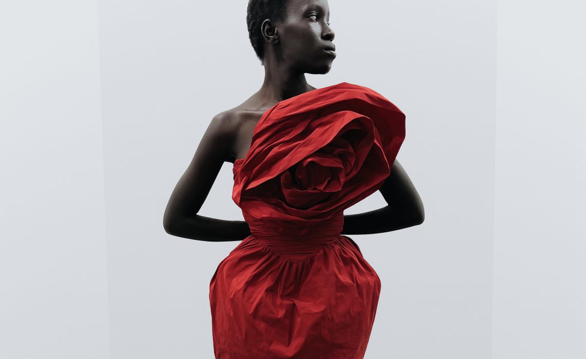 By Efrain Mogollon presenta su colección Spring/ Summer 2025: Rosa América