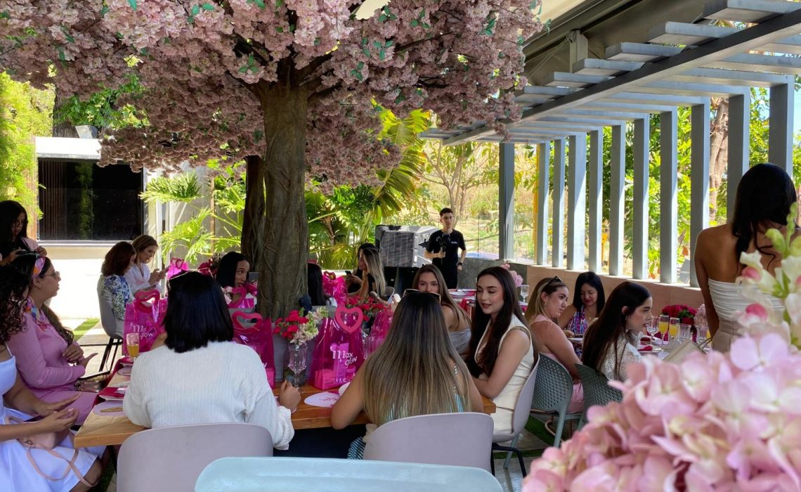 MaxGlow honró a mujeres líderes