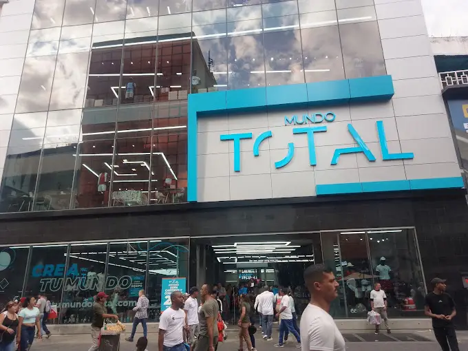 Mundo Total: El sueño inmigrante que cumple 43 años en Venezuela