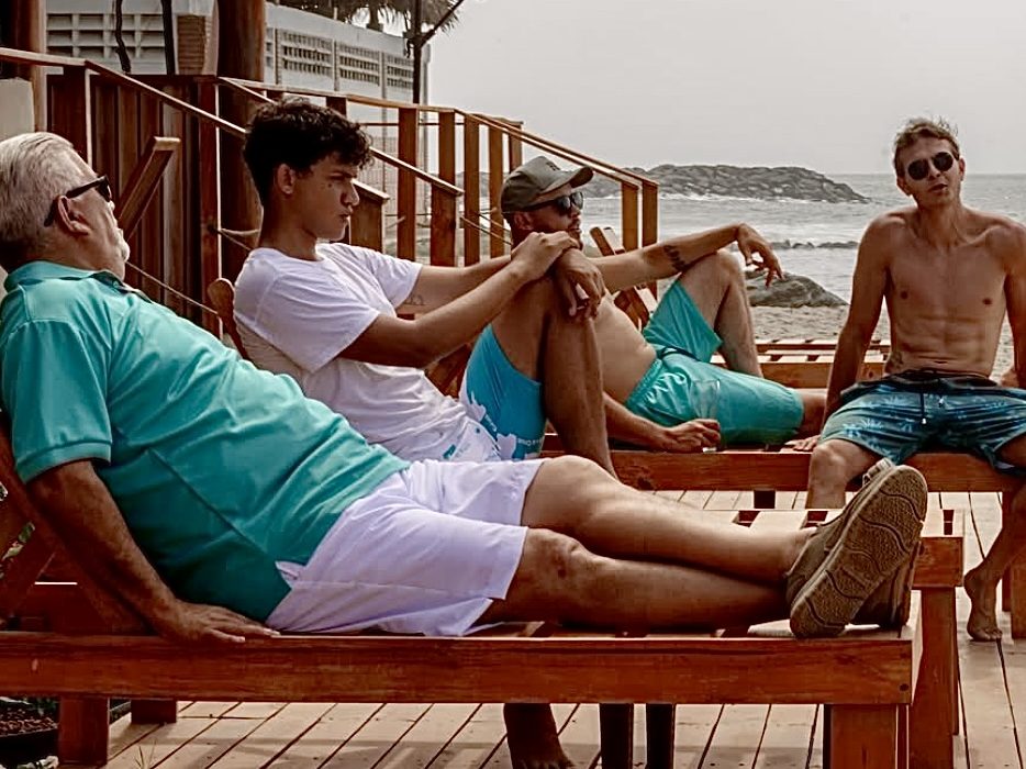 Ayaman Wears: La fusión de tradición y modernidad en la Moda Masculina