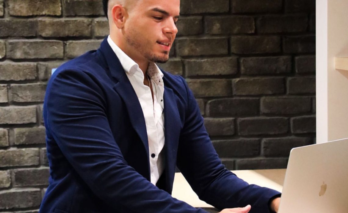 Miami vibra con ELEVA de Omar Alonzzo: el podcast que mezcla lujo, emprendimiento, liderazgo y mentalidad millonaria