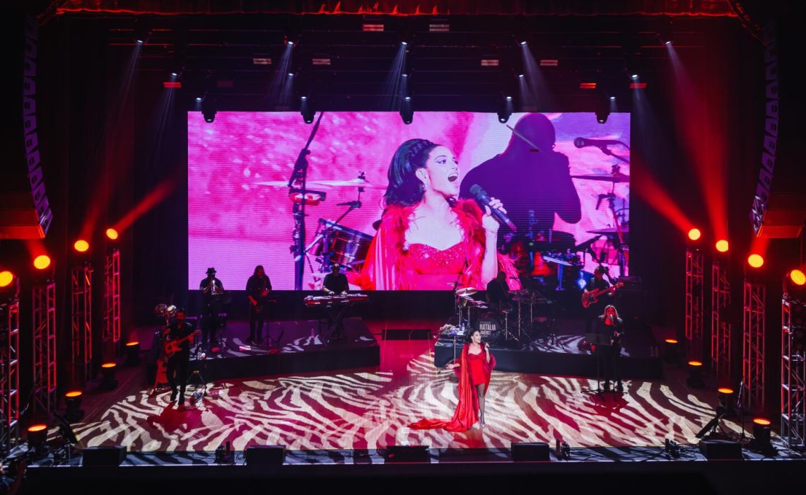 La “Gran Gira Internacional” de Natalia Jiménez llega al Poliedro de Caracas