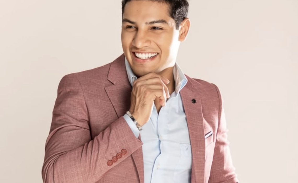 Ángel González regresa a la TV
