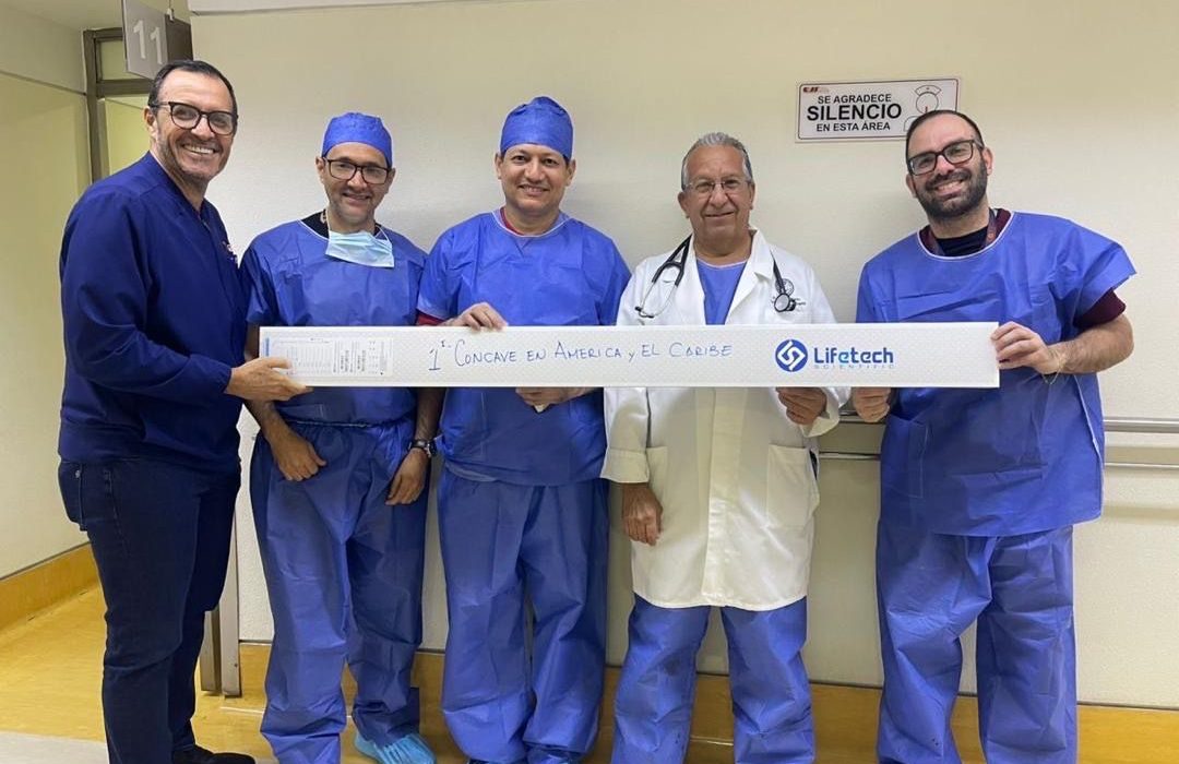 Primer Implante en América de la Endoprótesis CONCAVE para la reparación endovascular total de arco aórtico de la mano del Cirujano Cardiovascular Chadi Nasser y el cardiólogo intervencionista Víctor Rodríguez