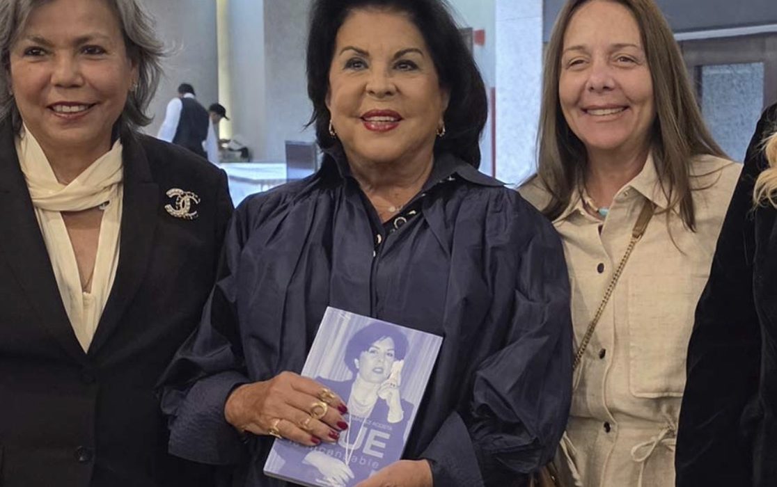 Aura Marina Hernández presentó su biografía “Blue, la incansable” en Caracas