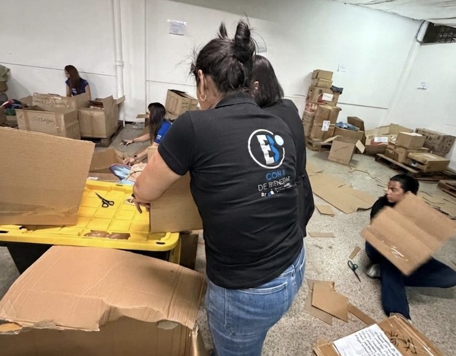 El equipo de Con B de Bienestar y Jorge Alvarado & Asociados se despliega junto al DVC en jornadas de apoyo comunitario