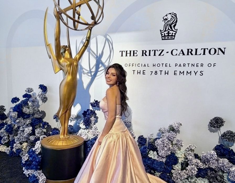 Mia Mcewen brilla en la 78.ª Edición de los Emmy Awards como la única Guatemalteca-estadounidense en la alfombra roja