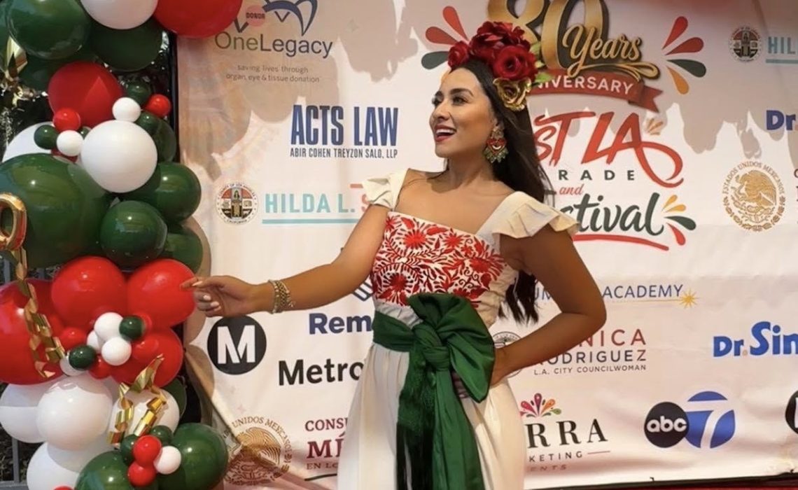 Nitzia Chama Brilla como madrina del 80 aniversario del Desfile de la Independencia de México del Este de Los Ángeles junto a Gabriel Soto