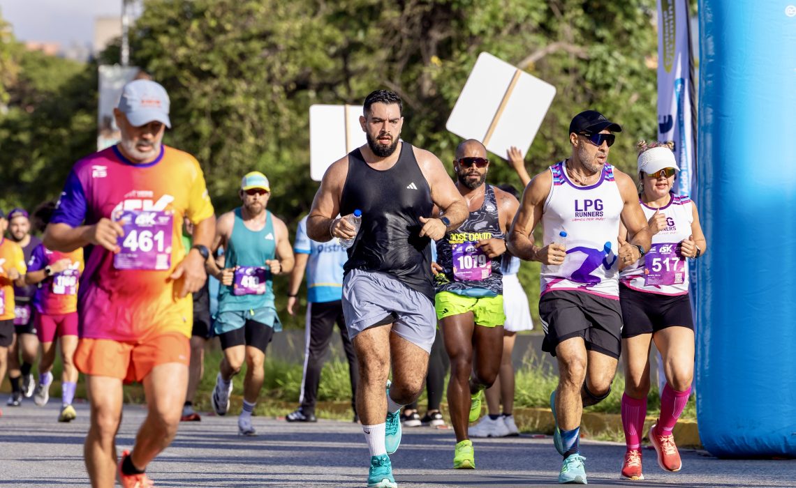 Más de mil corredores conquistaron la Carrera 15K “Copa Distrovit”