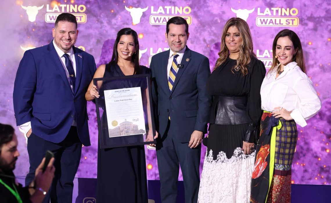 Latino Wall Street celebra el éxito de su séptima Conferencia Anual Edición Especial Hispanic Heritage Investor Summit y recibe proclamación  oficial de la ciudad de Doral