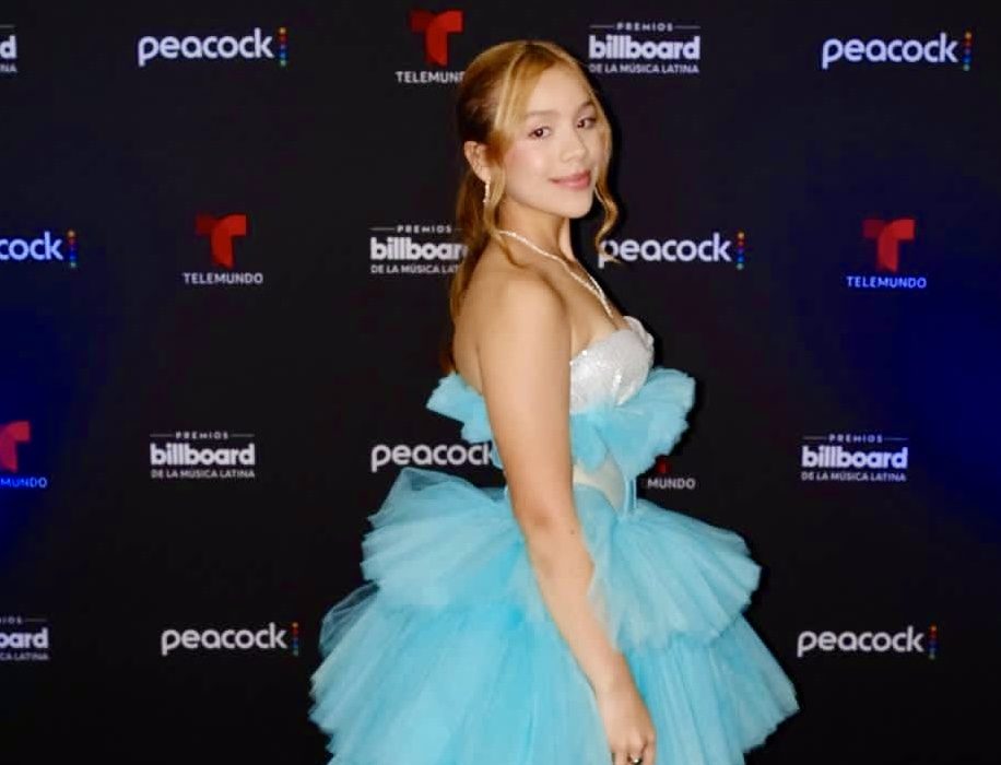 La cantante Anny impacta en la alfombra roja de los Billboards 2026
